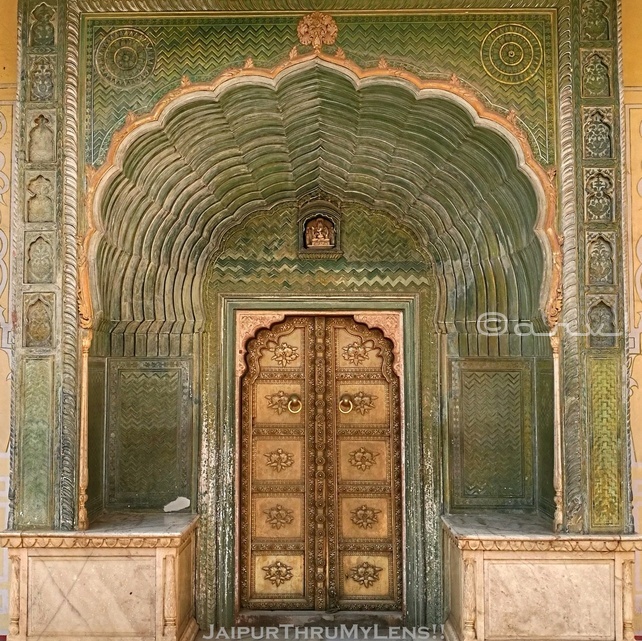 leheriya-gate-city-palace-jaipur