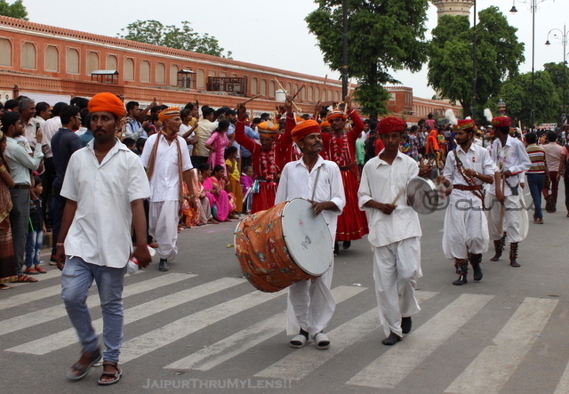 teej-festival-jaipur-tripolia-bazaar