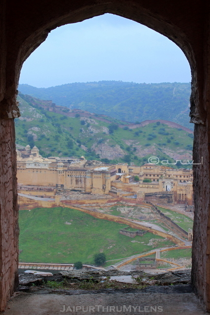 amer-fort-view-from-wall-rampart-jaipur-trekking