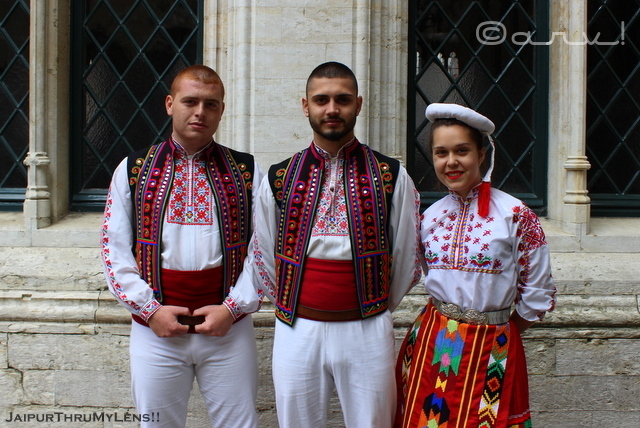 bulgarian-traditional-people-folk-dance-clothing