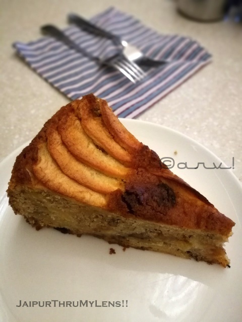 best-bakery-jaipur-anokhi-apple-streusel-cake