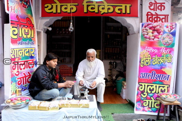 gulal-gota-jaipur-holi-celebration