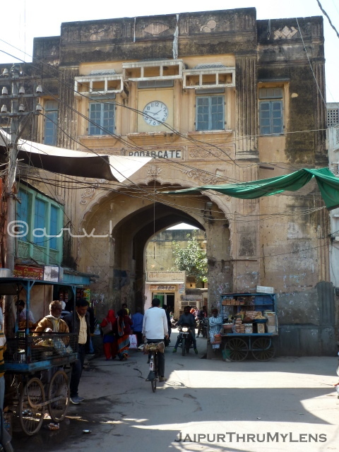 old-gate-shekhawati-nawalgarh-rajasthan