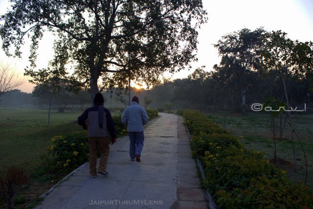 morning-jogging-central-park-jaipur-c-scheme