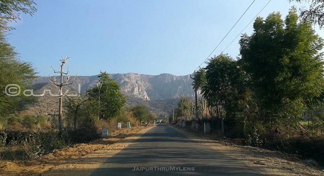 short-road-trips-from-jaipur-weekend-lohargal-rajasthan