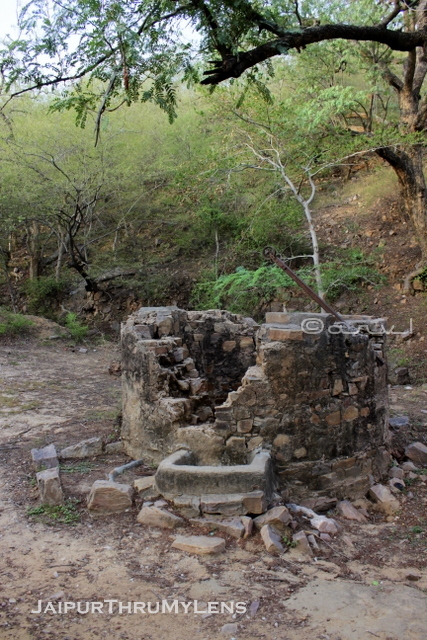 water-well-in-jaipur-trekking-route