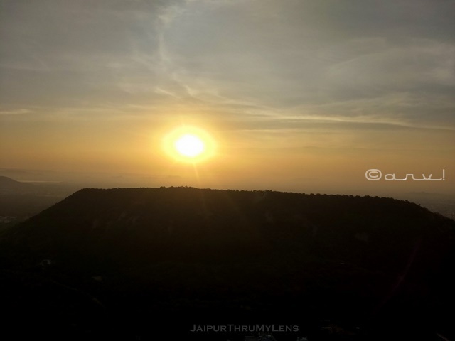 jaipur-sunrise-point-at-trekking-place