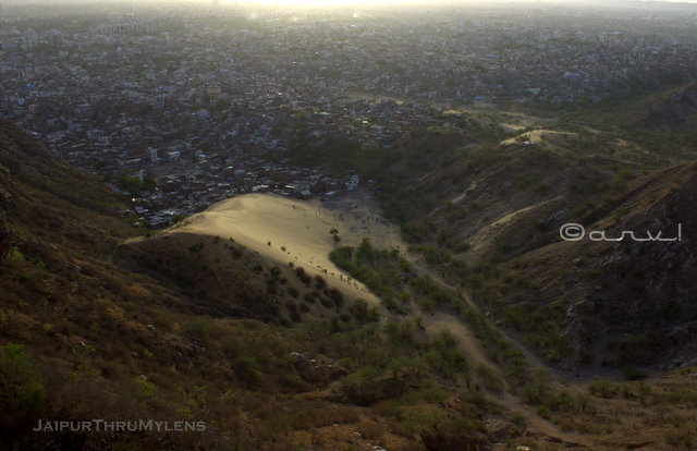 sand-dunes-jaipur-nahargarh-fort-view