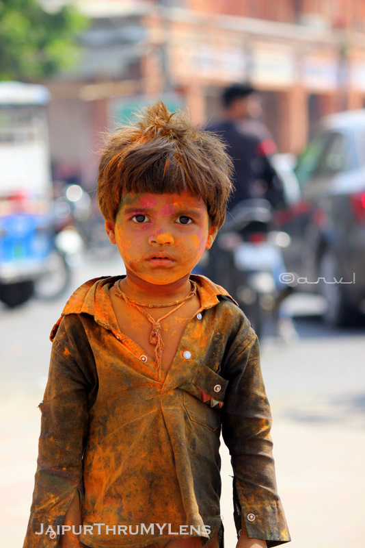 holi-festival-celebration-child-jaipur-india-street-photography