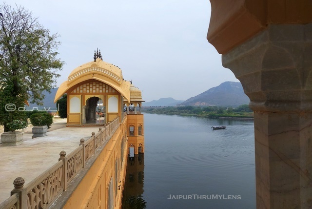 jal-mahal-palace-jaipur-travel-blog-with-pictures