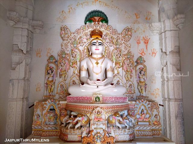 famous-jain-temple-jaipur-rajasthan-arihant-vatika
