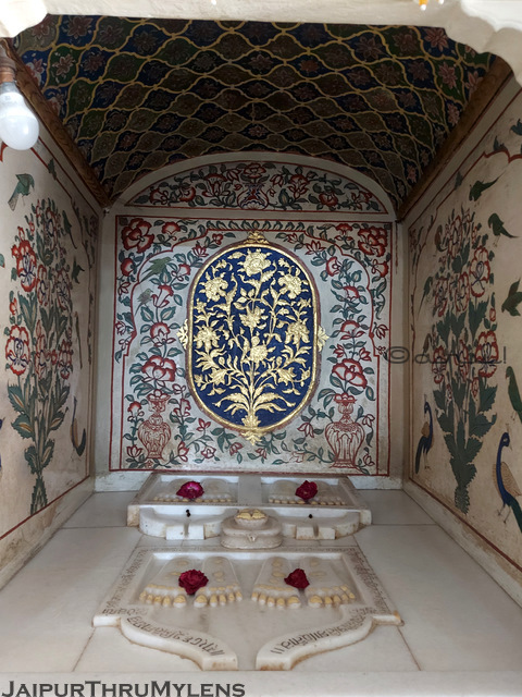 jain-dadabadi-jaipur-rajput-mughal-painting