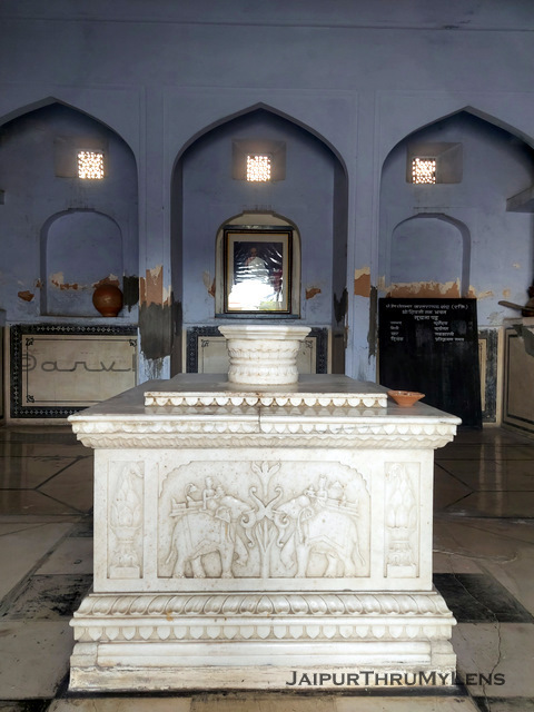 mohanbari-jaipur-dadbari-gurudev-marble-memorial