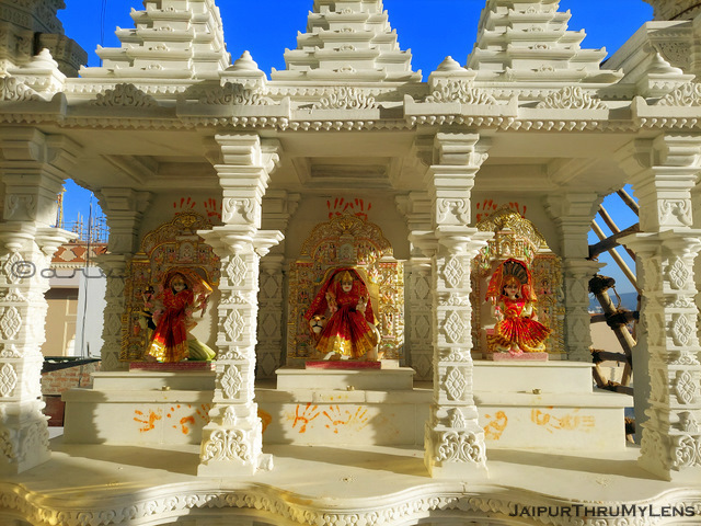 padmavati-ambika-chakreshwari-goddess-jainism-shwetamber-temple-jaipur