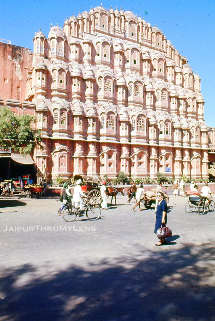old-hawa-mahal-photo-by-traveler-from-1970