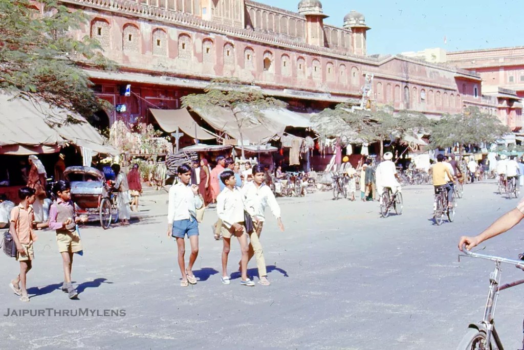 old-jaipur-street-photo-kids-market-1980