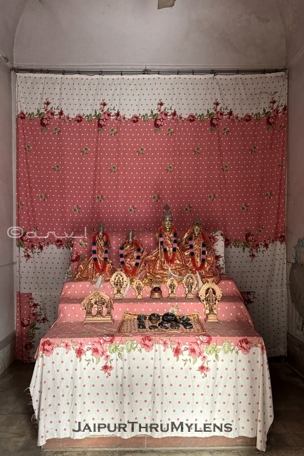 oldest-jaipur-temple-balanand-math-ram-sita-idols