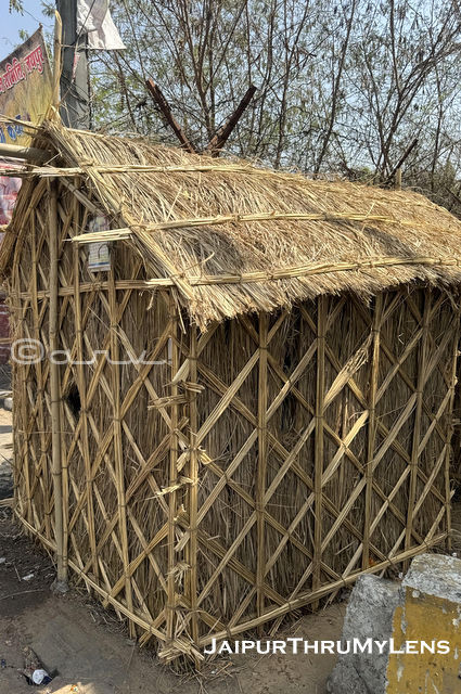 indian-thatched-hut-water-pyau-jaipur