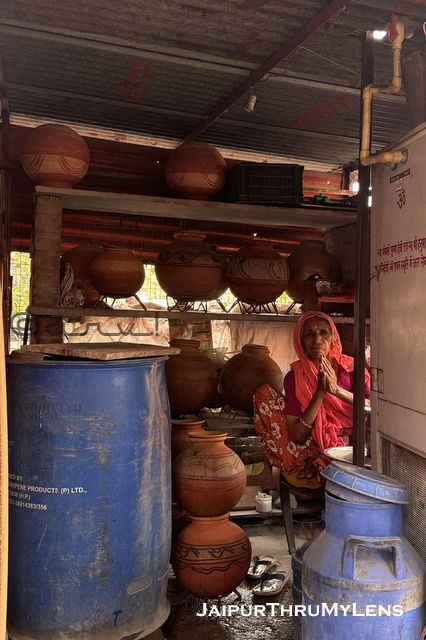 A permanent street side water Pyau structure in the walled city of Jaipur